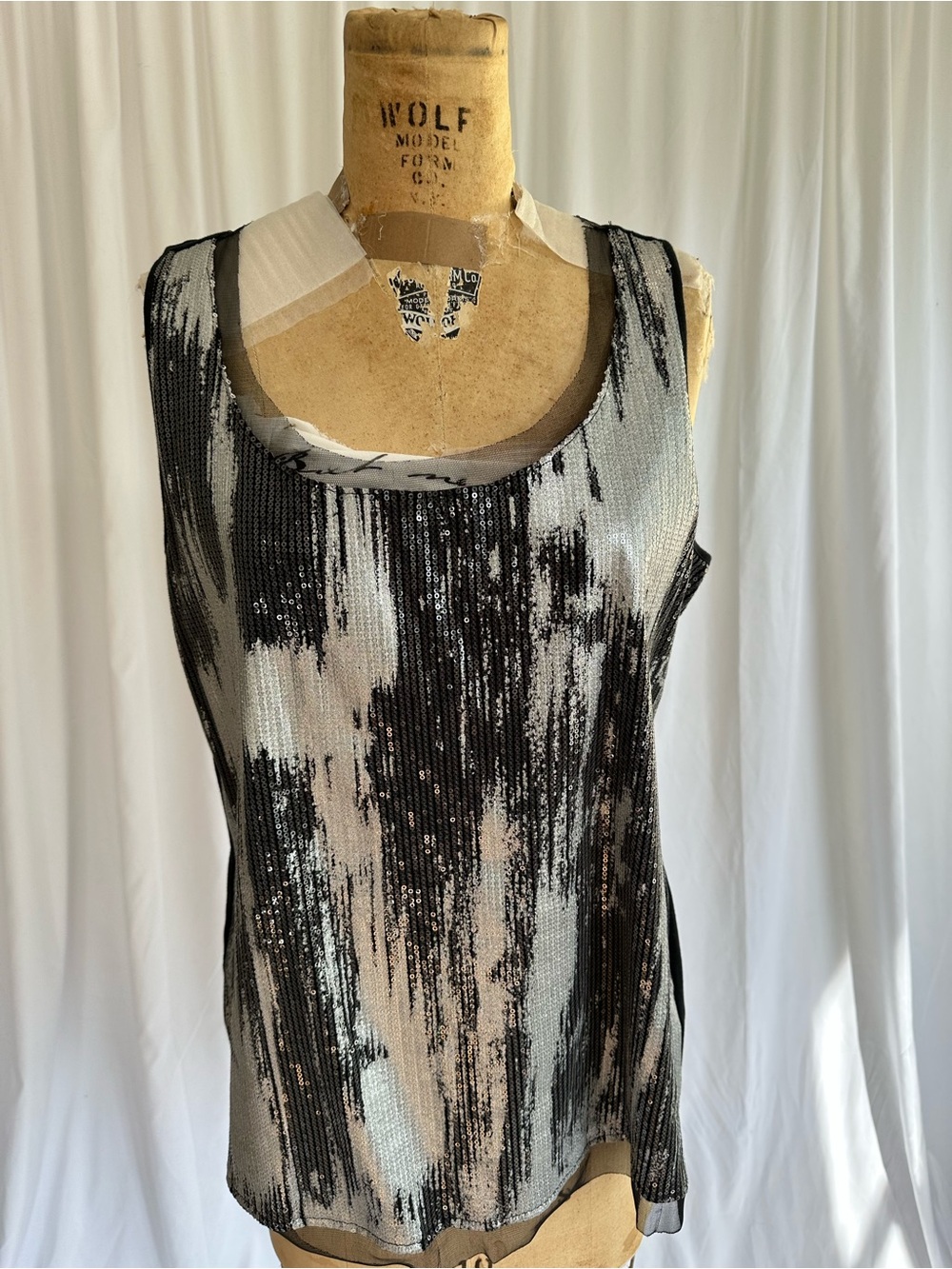 I.N. Studio Black & White Sequin Brushstroke Camisole